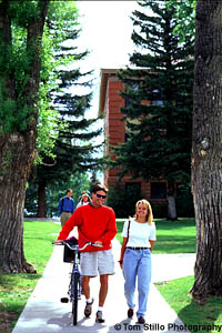 Couple on campus 